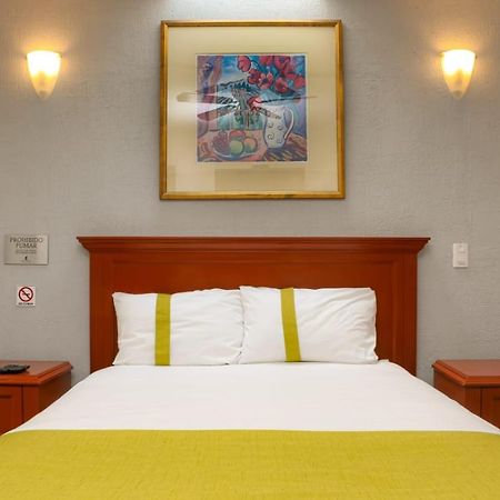 Suites Bajio León Zewnętrze zdjęcie